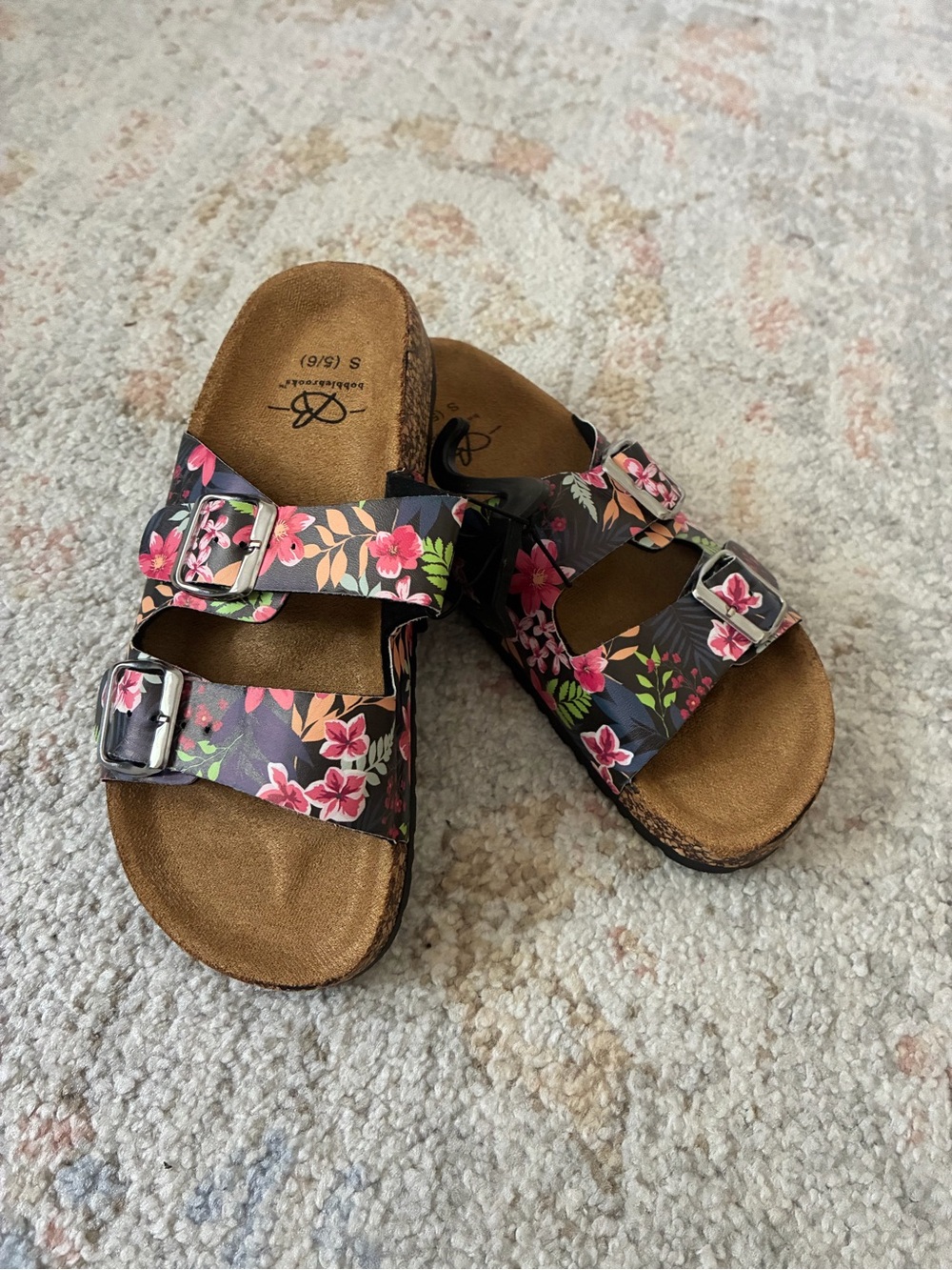NWT-Women's Bobbie Brooks‎ Black Floral Double-Buckle Slides -Size 5/6